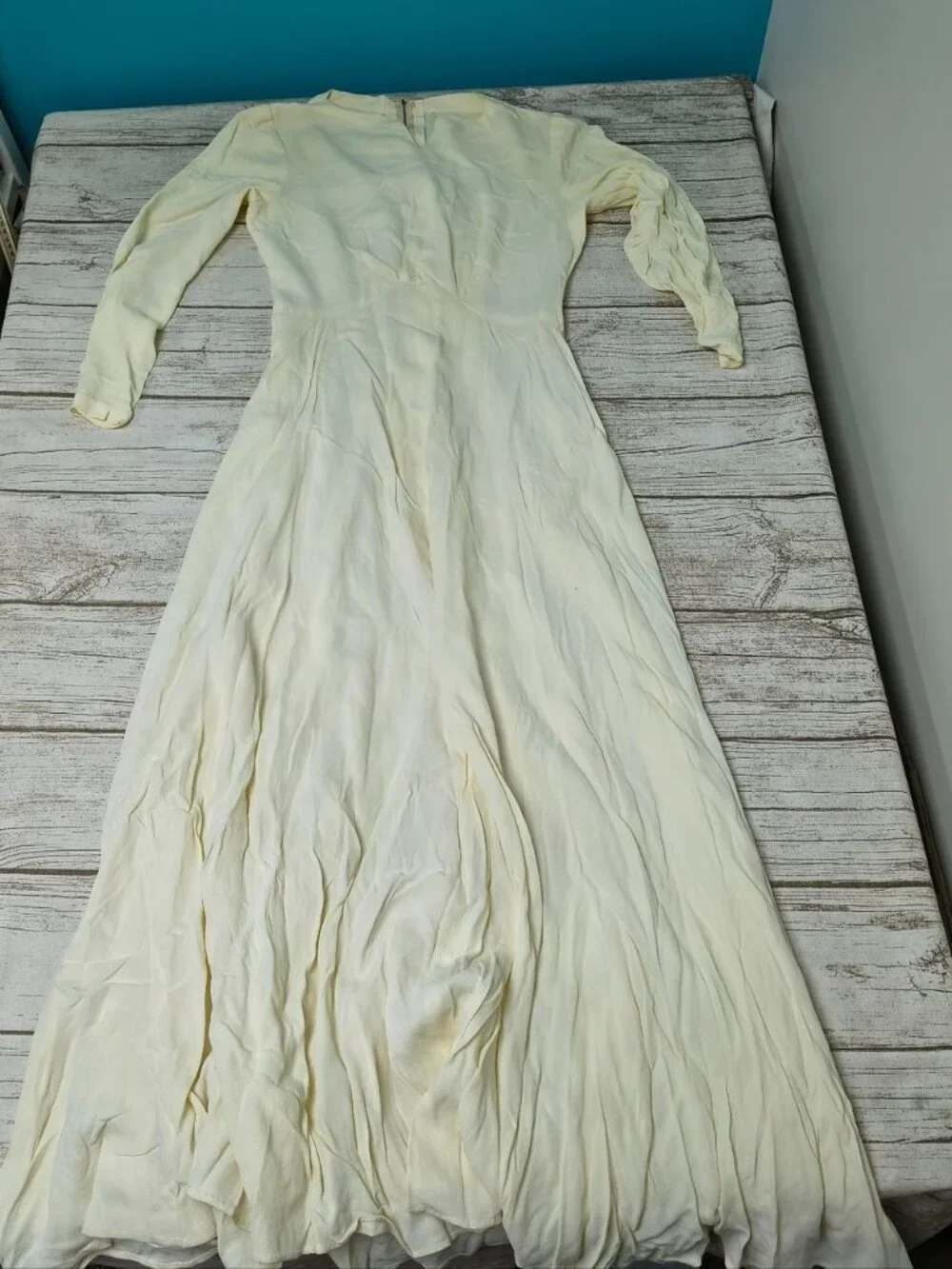 Vintage 1970s Cream Off White Full Length Full Skirt Dress | Color: Cream/Red/White | Size: Measurements | Curious_Revival's Closet Vintage 1970s Cream Off White Full Length Full Skirt Dress | Color: Cream/Red/White | Size: Measurements | Curious_Revival's Closet